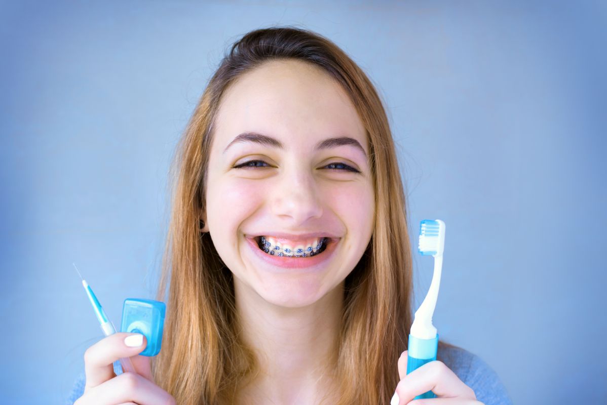 4 Tips For Brushing Your Teeth With Braces